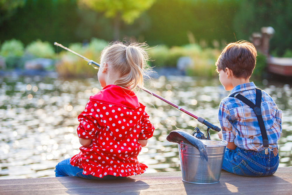 Niños Pescando